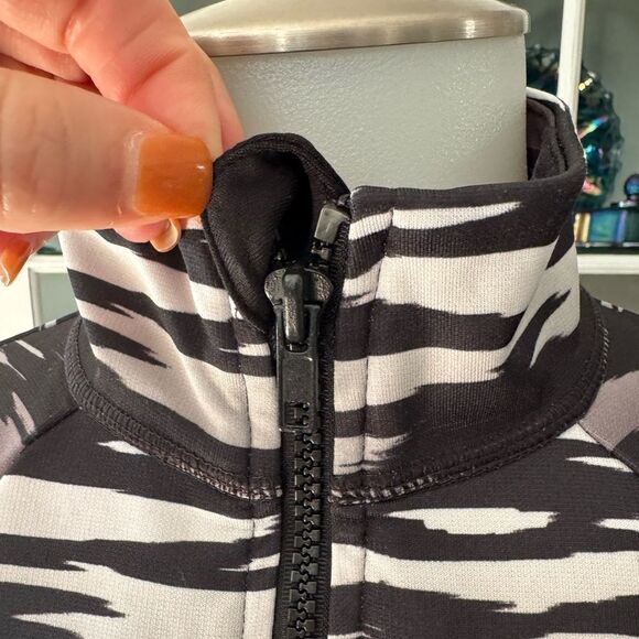 FILA Pullover 1/4 Zip Sportswear Size Small Black Gray Purple - Picture 4 of 10